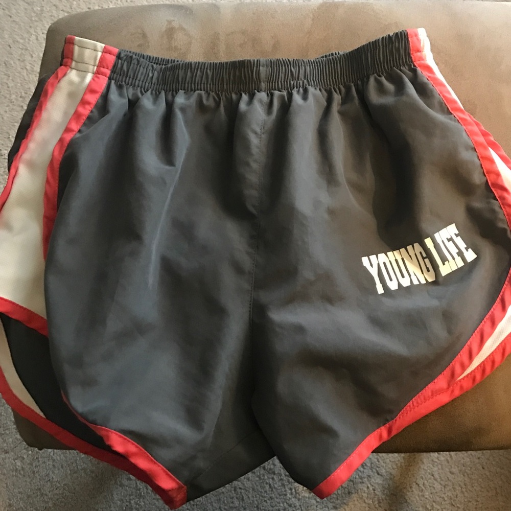 Younglife shorts size Small